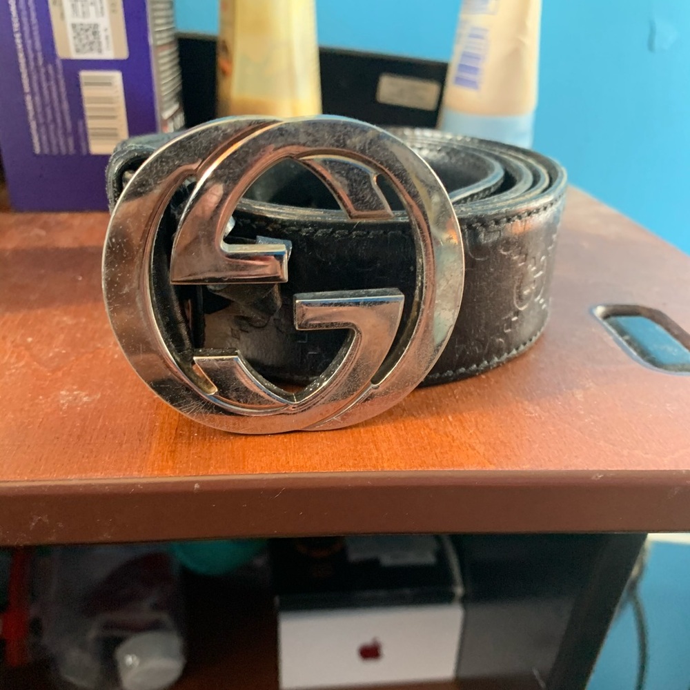 Used authentic Gucci belt.
